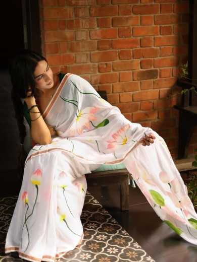 Linen Floral Printed Saree